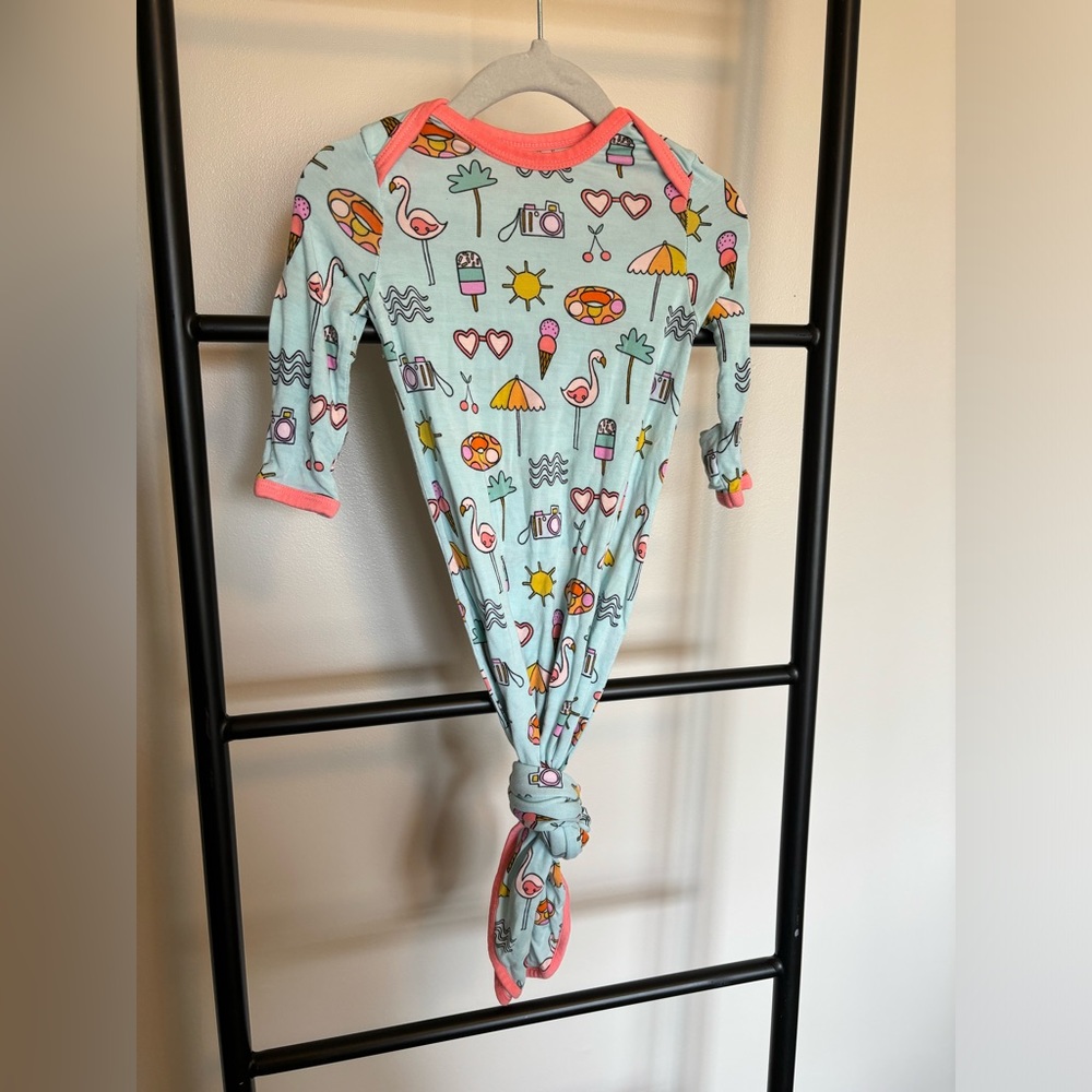 Little sleepies knotted gown